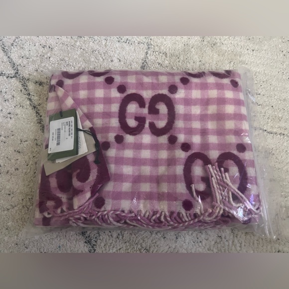 Gucci Pink Diamond Check Logo Scarf Roseate/Ivory - Picture 6 of 8